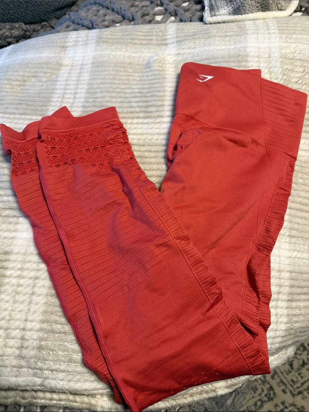 Gymshark MEDIUM Red Seamless Performance Leggings with Ribbed Detail